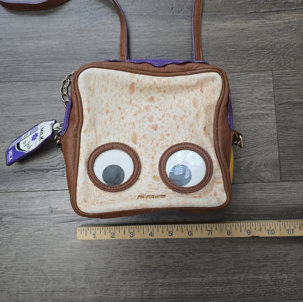 Betsey Johnson That's My Jam PB&J Shoulder Bag Milk Jug Hang Tag Funky - Picture 4 of 9